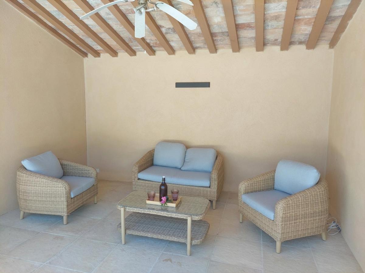 Mas La Gentille ,,, A La Campagne , Beautiful Outdoor , Swimming Pool , Pool House , Nice Green Garden , Bbq ,,, Only For You , Pour Passer Un Sejour Inoubliable 페른느 레 퐁텐느 외부 사진